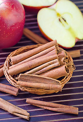 Image showing apples and cinnamon