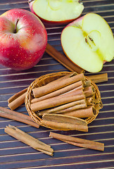 Image showing apples and cinnamon