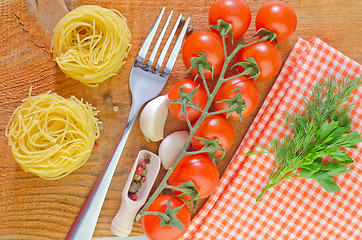 Image showing raw pasta and tomato