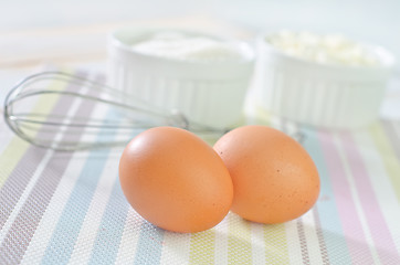 Image showing raw eggs