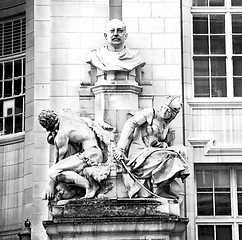 Image showing england  historic   marble and statue in old city of london 