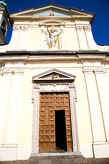 Image showing door    in  wood and traditional  texture nail