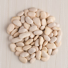 Image showing Circle of white beans