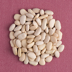 Image showing Circle of white beans