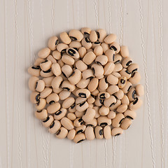 Image showing Circle of white beans