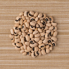 Image showing Circle of white beans