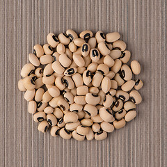 Image showing Circle of white beans