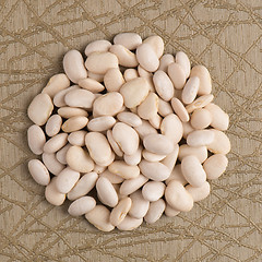 Image showing Circle of white beans