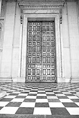 Image showing door st paul cathedral in london england old construction and re