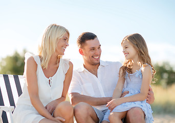 Image showing happy family having a picnic