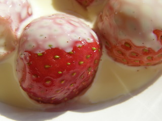Image showing Strawberry with creem