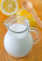 Image showing milk and honey