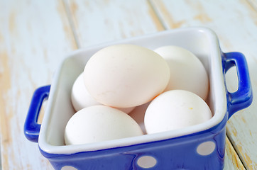 Image showing raw eggs