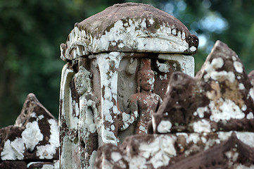 Image showing Statue carving on mandapa, Neak Pean, Cambodia