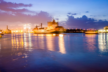 Image showing savannah georgia waterfront and street scenes 