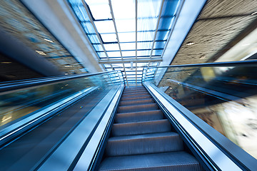 Image showing Shopping mall  escalators