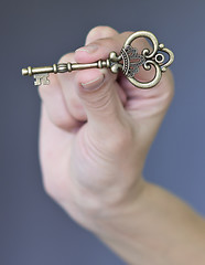 Image showing key in a hand