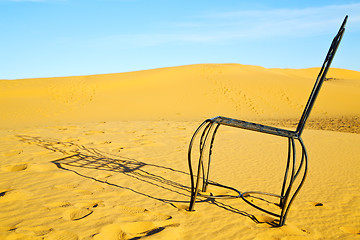 Image showing table and seat sand