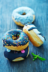 Image showing donuts