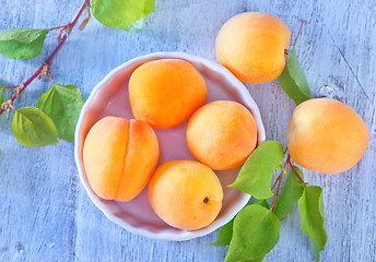 Image showing apricots