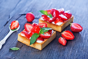 Image showing cake with fresh strawberry