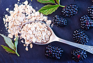 Image showing oat flakes and blackberry