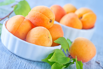 Image showing apricots