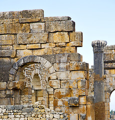 Image showing volubilis in morocco africa the old roman deteriorated monument 