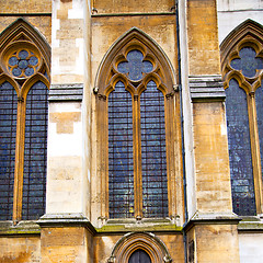 Image showing rose window weinstmister  abbey in london old church door and ma