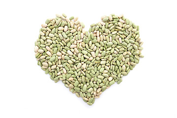 Image showing Flageolet beans in a heart shape