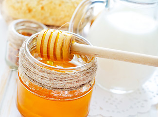 Image showing honey,bread and milk