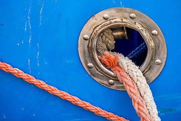 Image showing Mooring line of a trawler