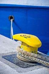 Image showing Mooring line of a trawler