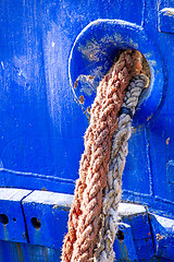 Image showing Mooring line of a trawler