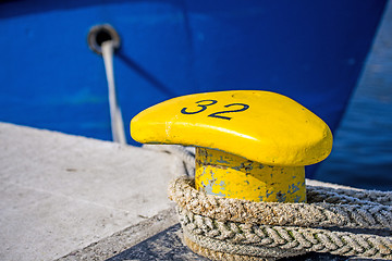 Image showing Mooring line of a trawler