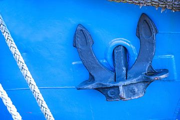 Image showing Anchor on blue ship