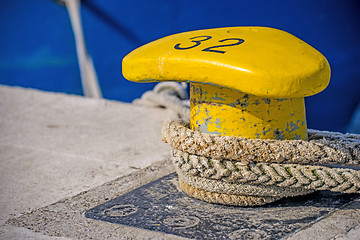 Image showing Bollard with mooring line of a trawler