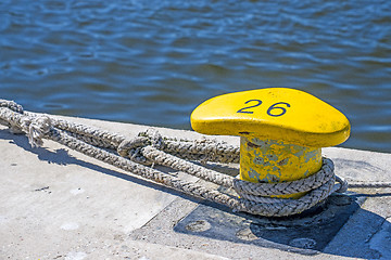 Image showing Mooring line of a trawler