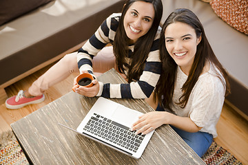 Image showing Best friends studying