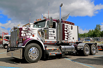 Image showing Ckassic Kenworth W900B Truck Tractor in a Show