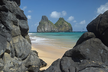 Image showing Crystalline sea beach in Fernando de Noronha,Brazil