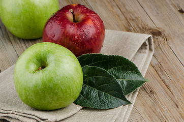 Image showing Apples in a napkin