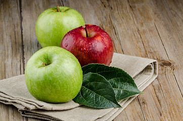 Image showing Apples in a napkin