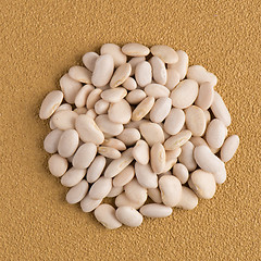 Image showing Circle of white beans