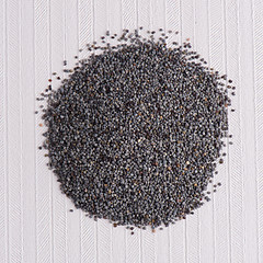 Image showing Circle of poppy seeds