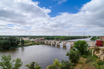 Image showing Bridge of the 12th century, Simancas, Spain 