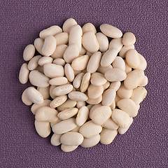 Image showing Circle of white beans