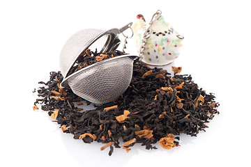 Image showing Black dry tea with petals