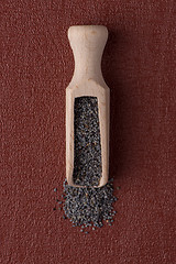 Image showing Circle of poppy seeds