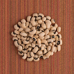 Image showing Circle of white beans